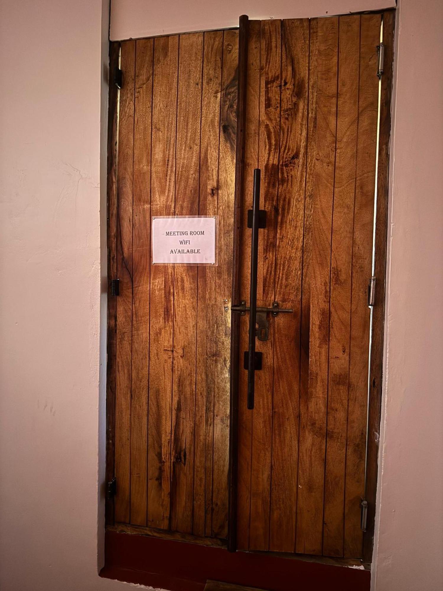 Arusha Backpackers Hotel Luaran gambar